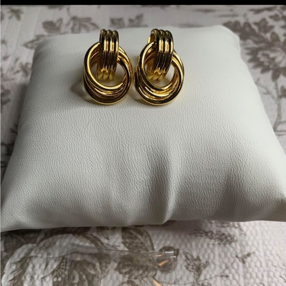 18K Gold Plated Chunky Knot Hoop Earrings Women’s Double Loop Drop Dangle Jewel
